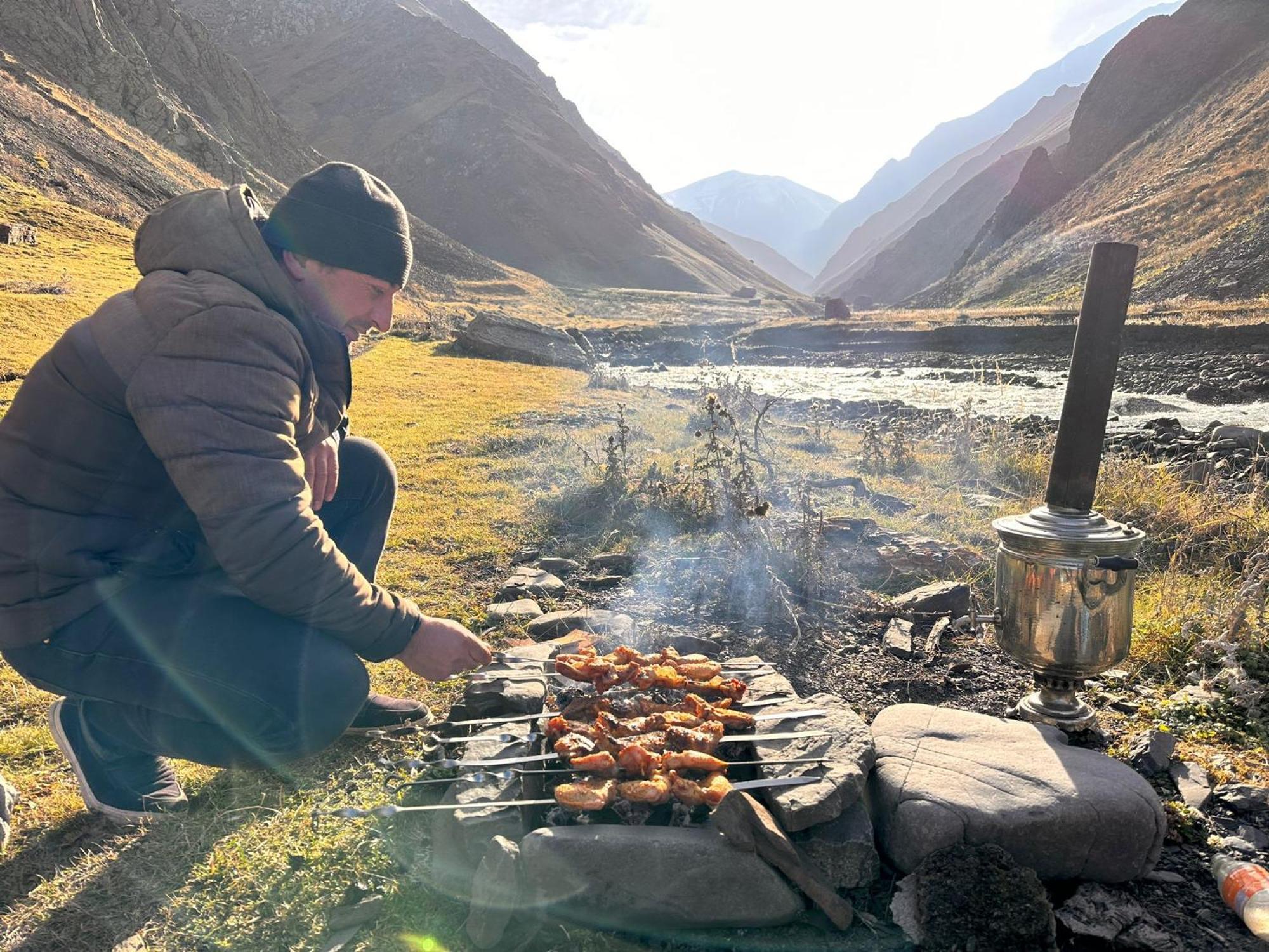 Xinaliq Khinalig Izzet'S Riverside Home Stay Exterior foto